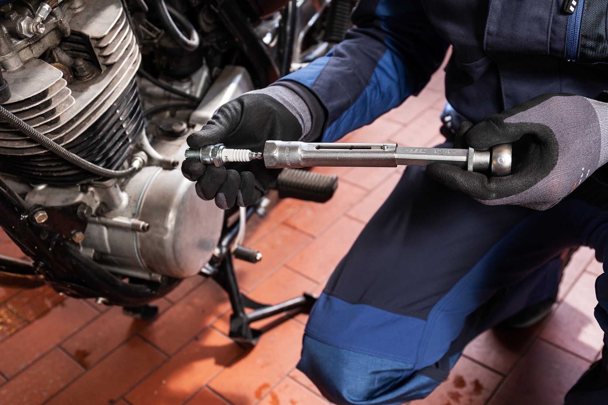 2505-2_anwendung_motorrad_1