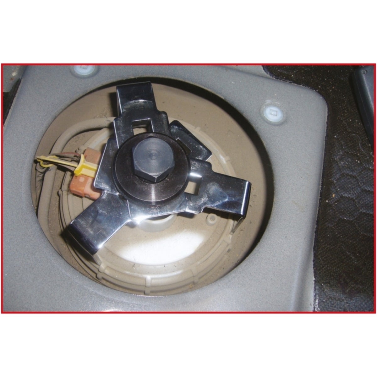 FOT_ANW_ALG_AUTO_150_9386_AW1_SALL_AING_V1