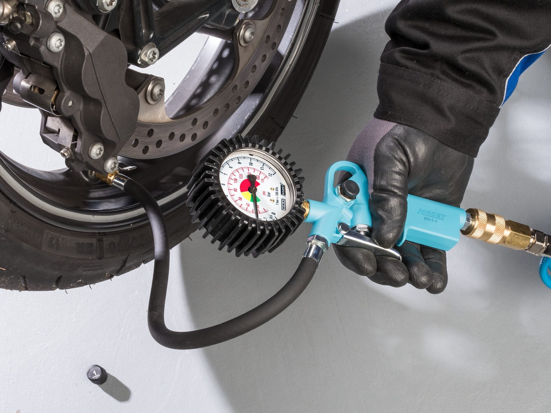 9041-1_anwendung_motorrad_3