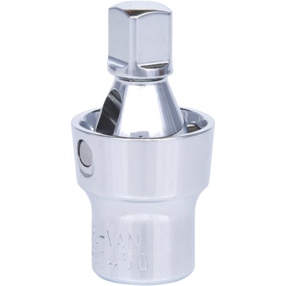 FOT_PRO_VAR_919_1450_6_SALL_AING_V1