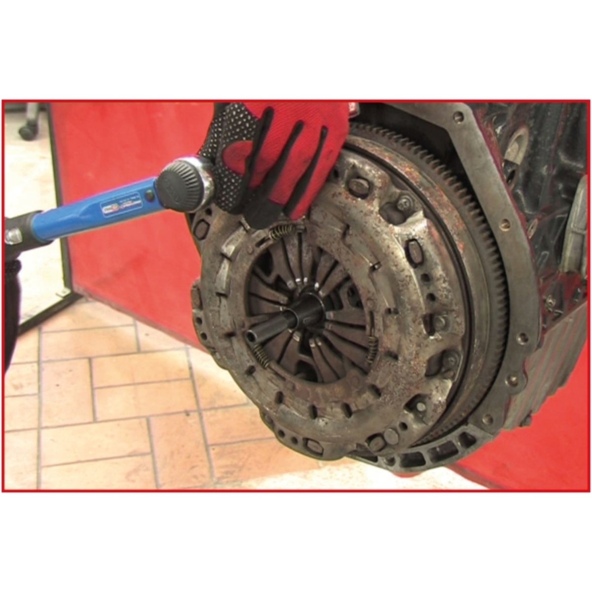 FOT_ANW_ALG_AUTO_455_0170_AW2_SALL_AING_V1