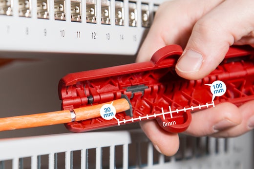 AWB_52000010_Cat Cable-Stripper No.10_Serverraum Neubau_Zeichnung_nah_NWS_RotRot