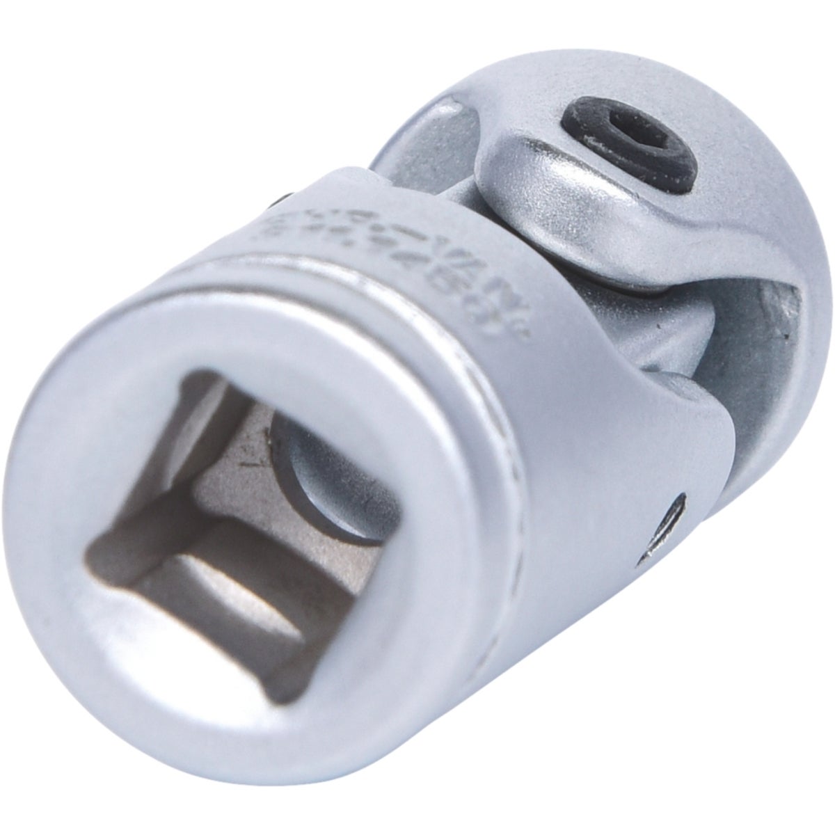 FOT_PRO_VAR_911_1450_2_SALL_AING_V1