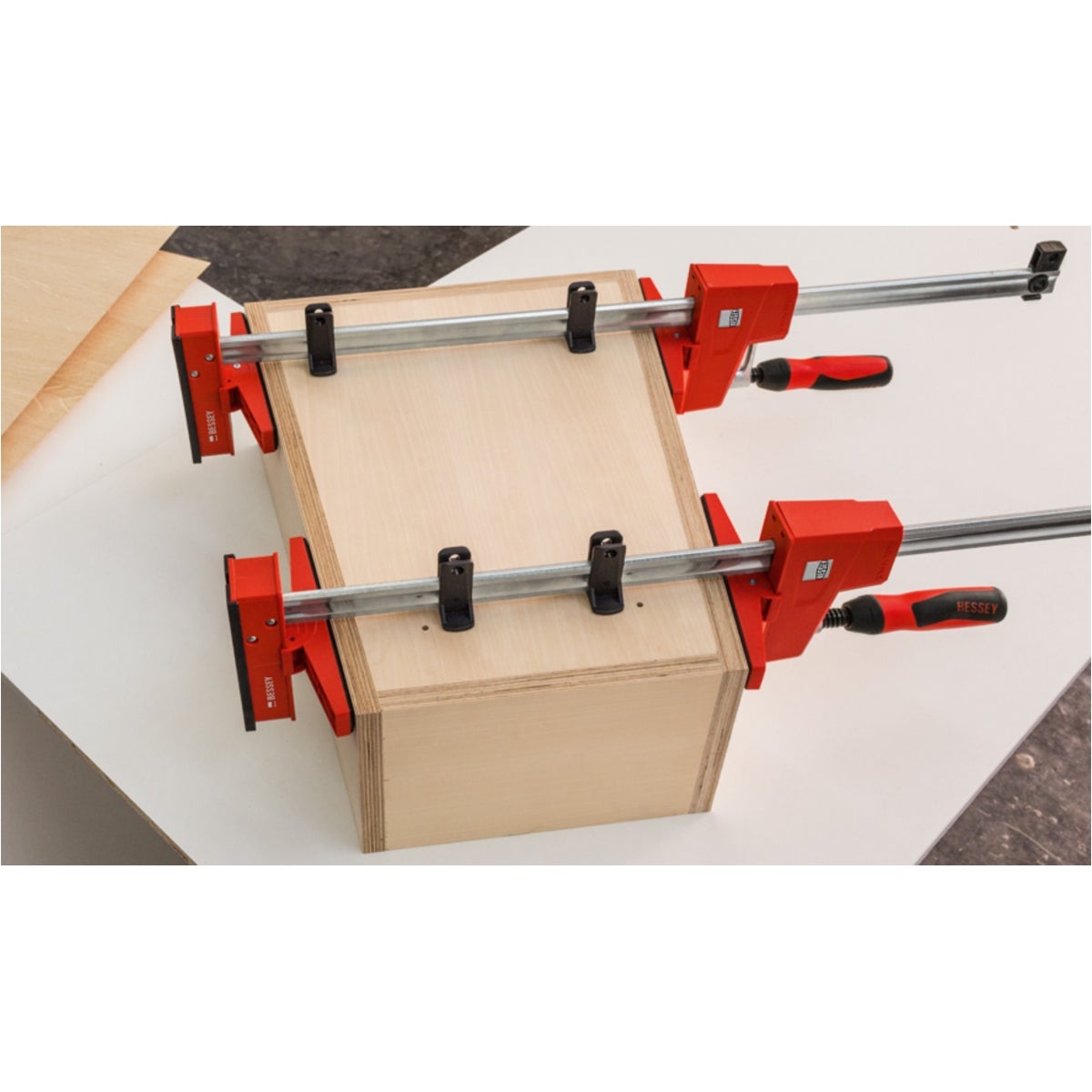 KRE_KR-AS_work_wood_1__c75