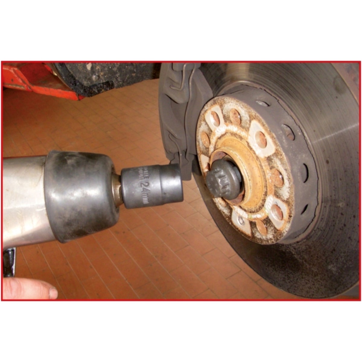 FOT_ANW_ALG_AUTO_150_1702_AW1_SALL_AING_V1