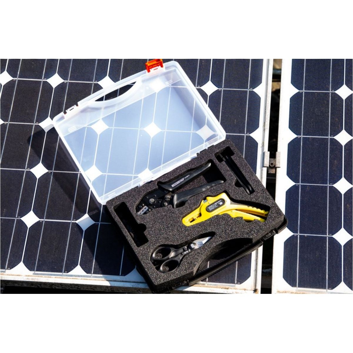 AWB_10105555_Solar_PV_Set_01_936x624