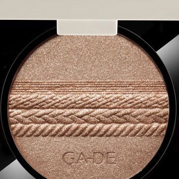 GA-DE VELVETEEN HIGHLIGHTING POWDER