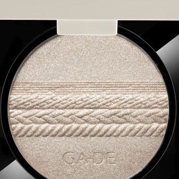 GA-DE VELVETEEN HIGHLIGHTING POWDER