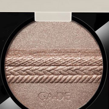 GA-DE VELVETEEN HIGHLIGHTING POWDER