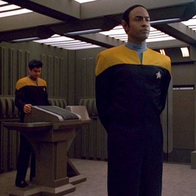 - Schnittmuster Voyager + Deep Space Nine Uniform Overall für Männer S-XL - Star Trek - Schnittmuster Voyager + Deep Space Nine Uniform Overall für Männer S-XL - Star Trek