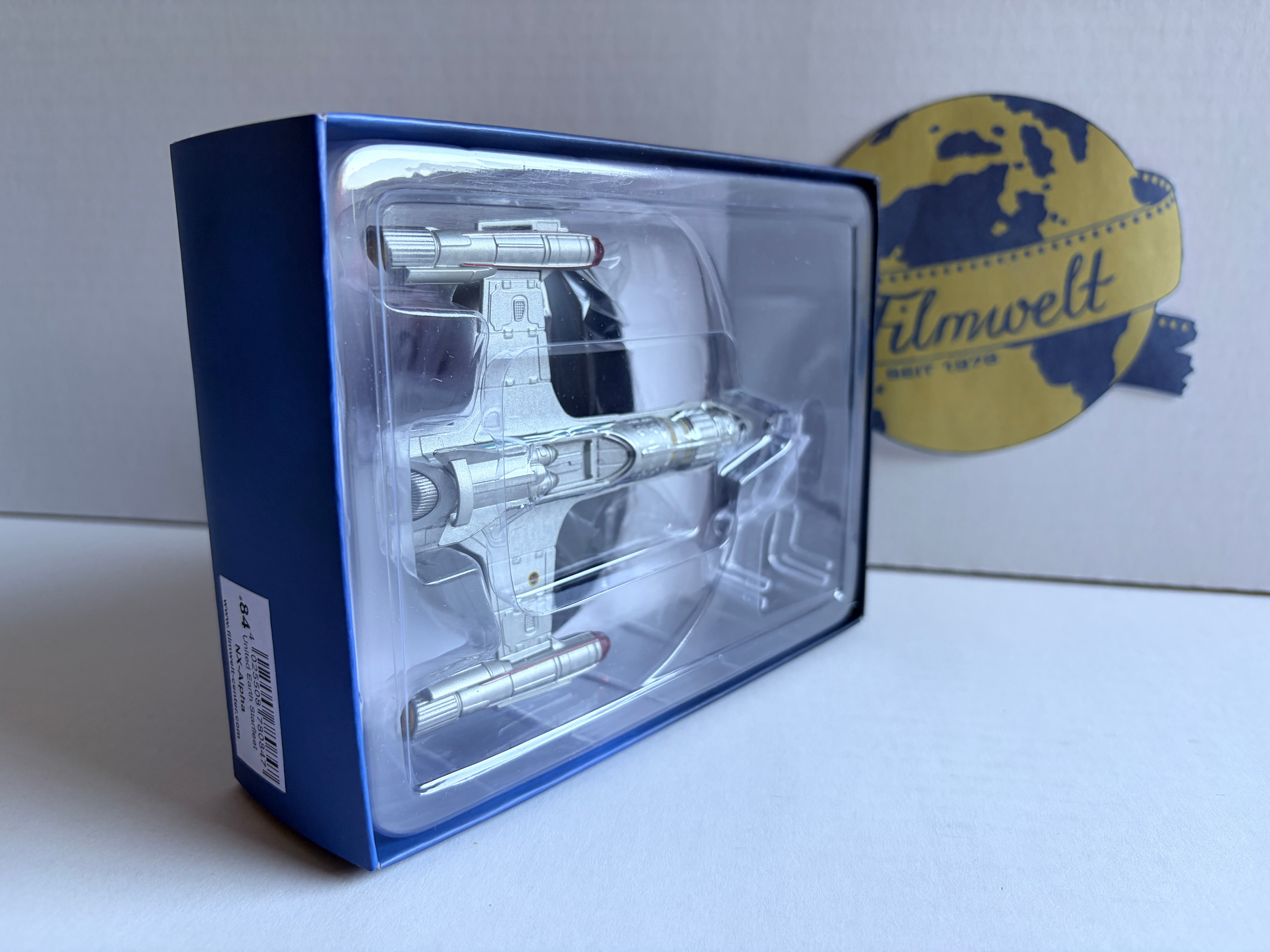 #084 NX-Alpha Star Trek Raumschiff Modell Eaglemoss
