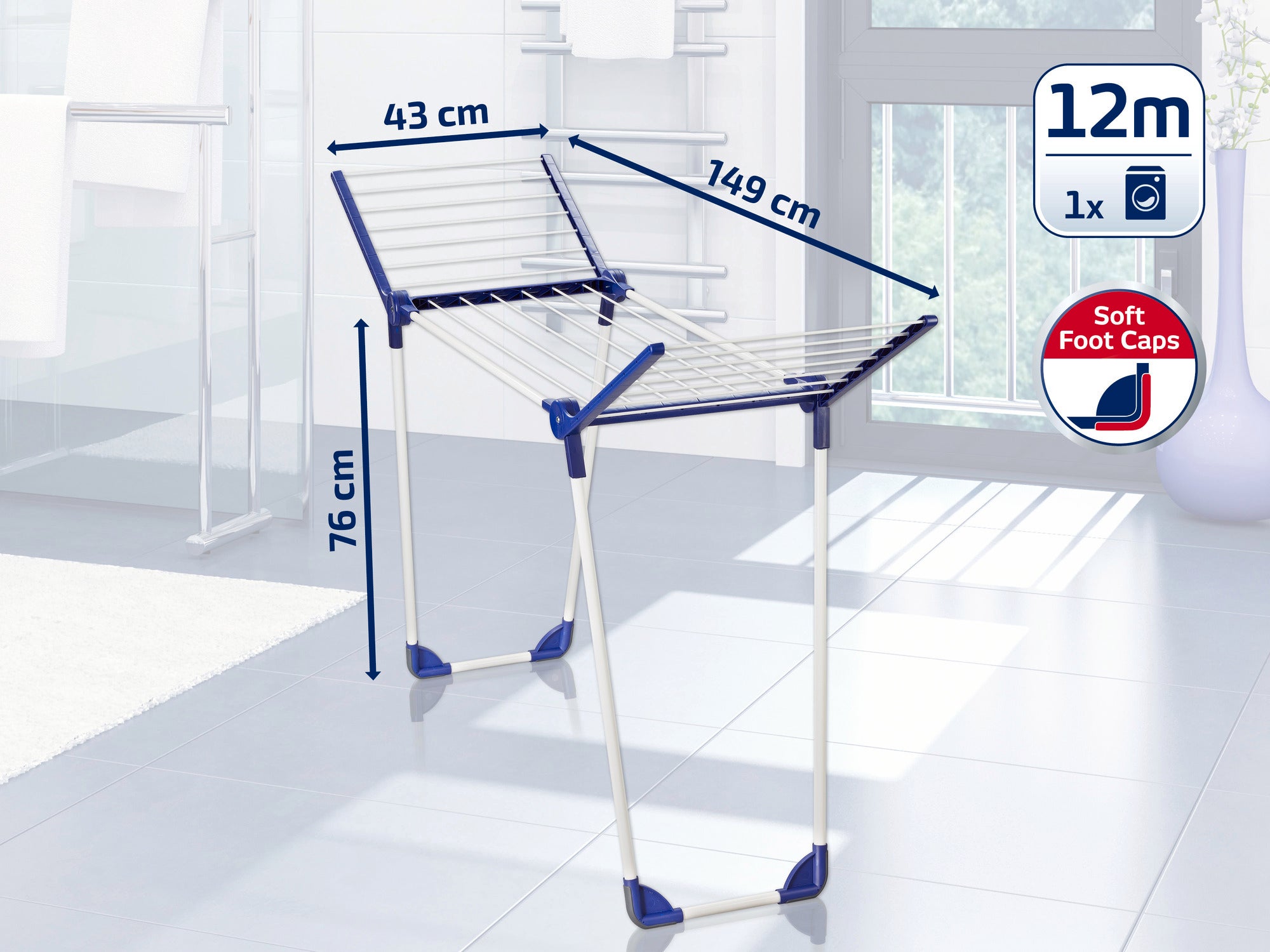Wolnostojąca suszarka o długości suszenia 12 metrów, wyposażona w miękkie nakładki na nóżki. Wymiary to 149 cm szerokości, 43 cm głębokości i 76 cm wysokości. Idealna do użytku wewnątrz pomieszczeń.