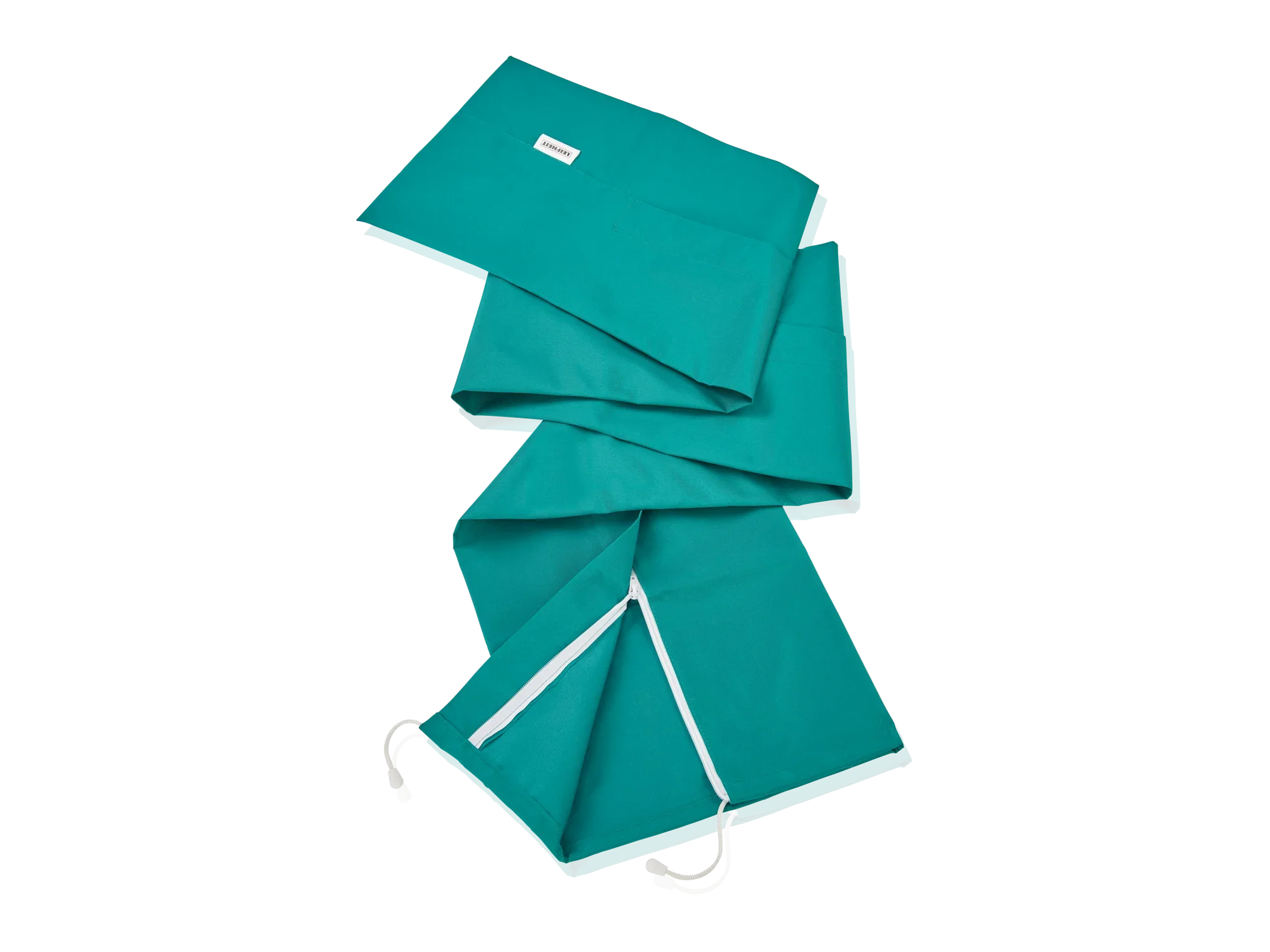 Groene beschermhoes voor een droogmolen, uitgespreid op een witte achtergrond. De hoes heeft een ritssluiting en koordjes voor een veilige bevestiging. Ideaal als bescherming tegen weersinvloeden.