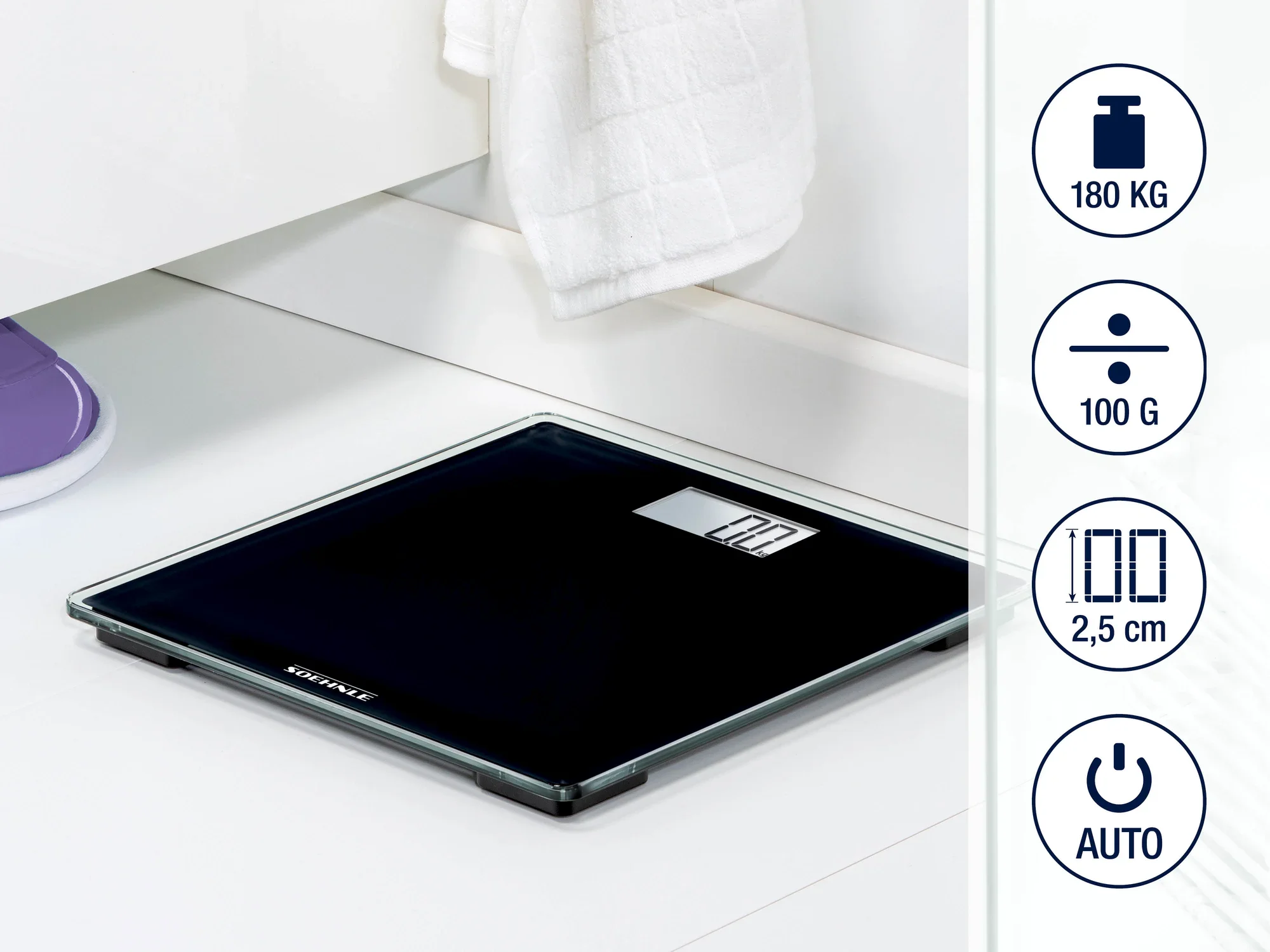 Digitale Personenwaage von Soehnle in elegantem Schwarz. Maximale Tragkraft von 180 kg, präzise Messung in 100 g Schritten, flaches Design mit 2,5 cm Höhe und automatischer Einschaltfunktion.