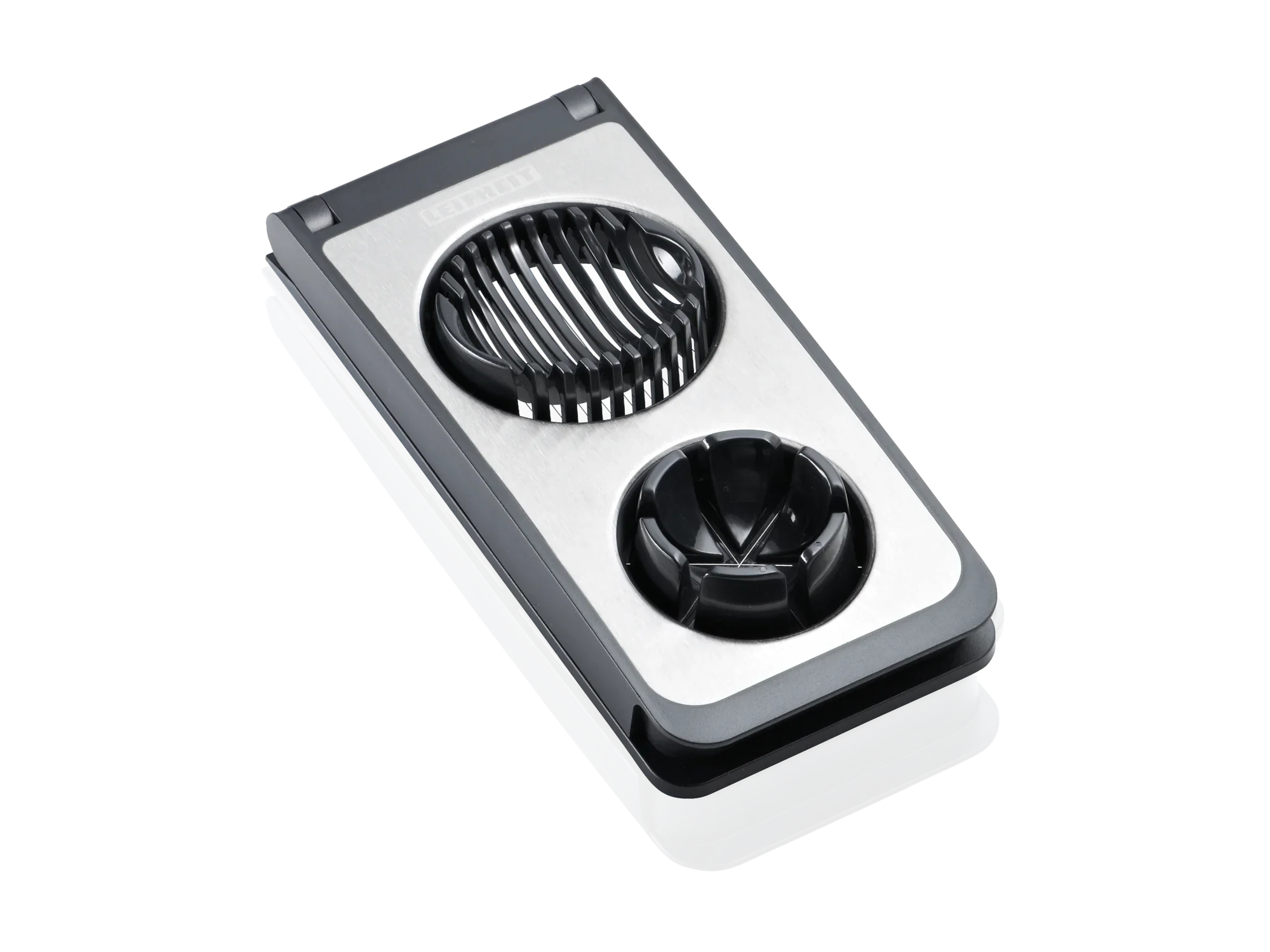 Combi eiersnijder van roestvrij staal met twee snijmogelijkheden. Ideaal om eieren nauwkeurig in plakjes of partjes te snijden. Robuust ontwerp voor eenvoudig gebruik.