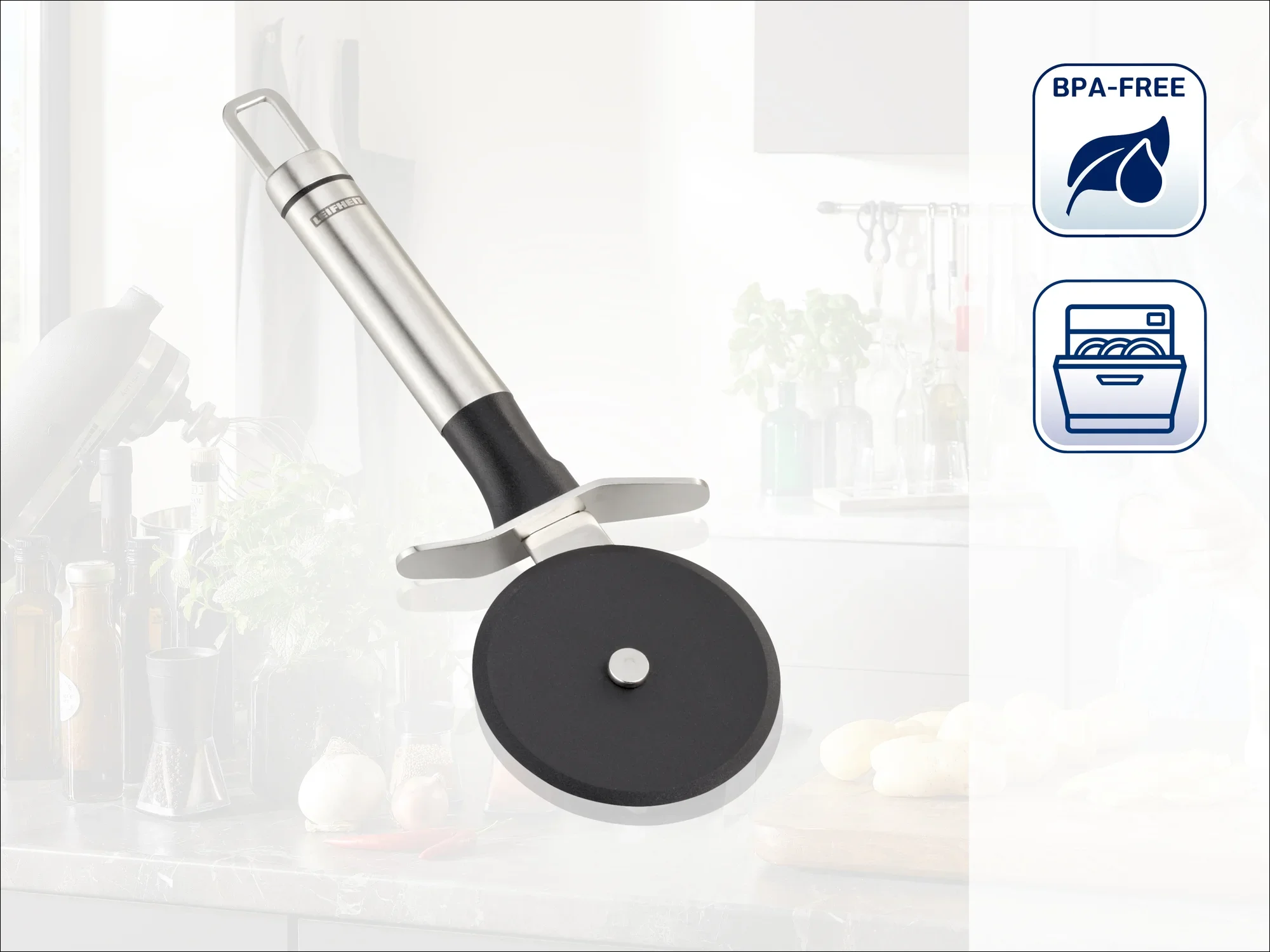 Stainless steel pizza cutter with ergonomic handle, ideal for cutting pizza. Dishwasher safe and BPA-free, perfect for a modern kitchen.
