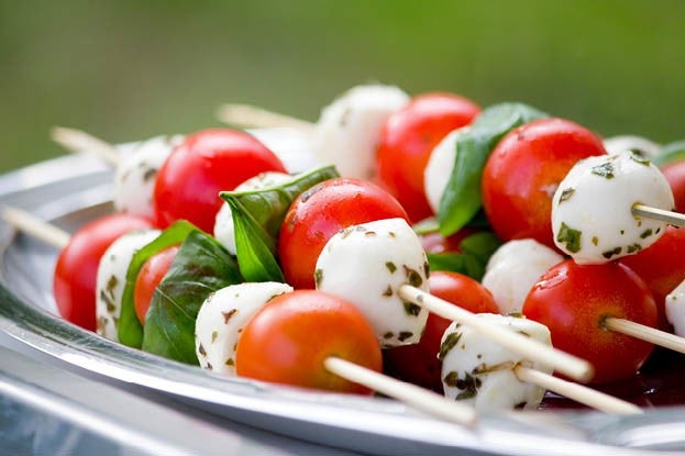 Caprese-Spieße - perfekt als Snack oder Beilage