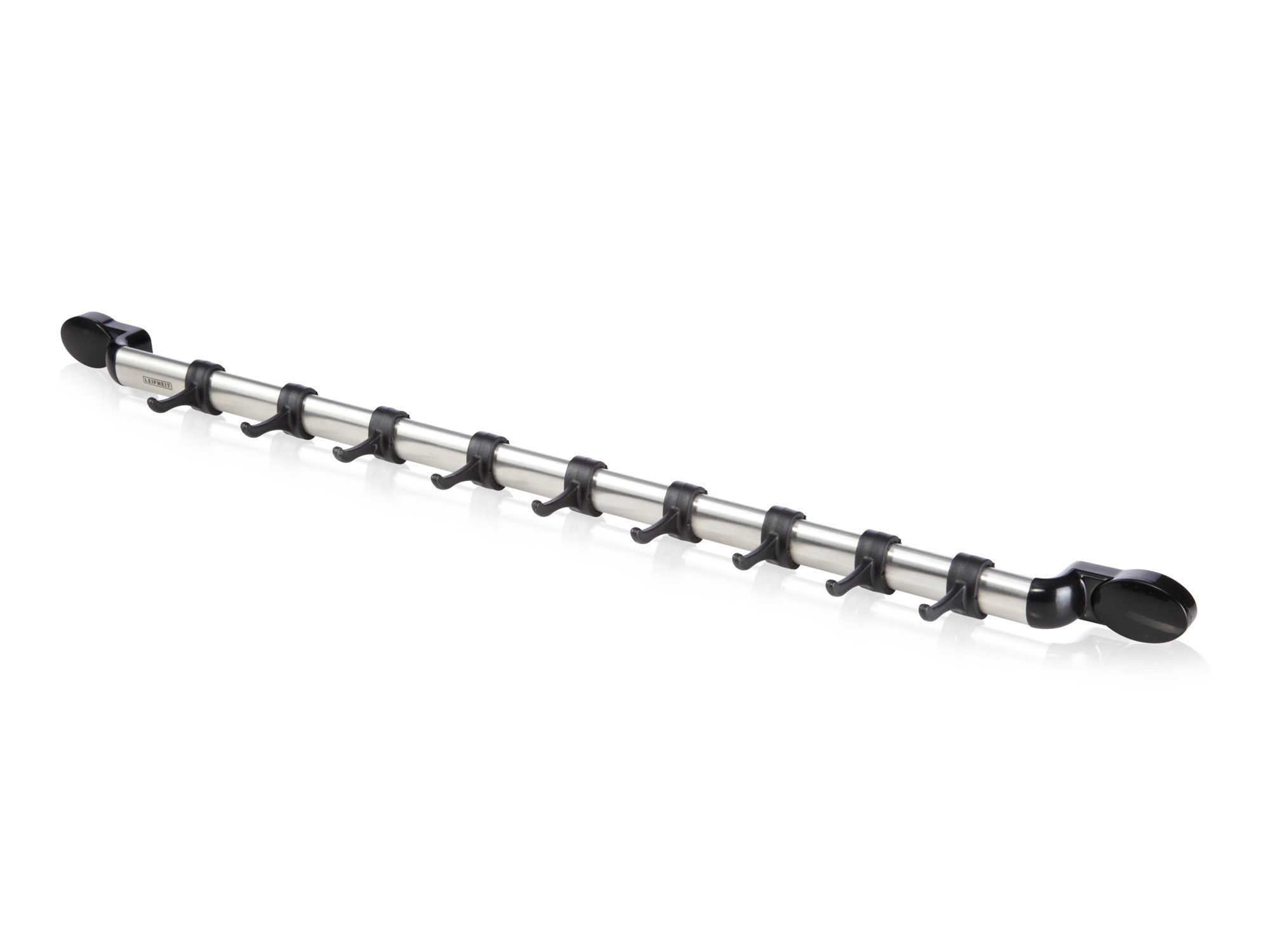 Barre à crochets en métal avec sept crochets noirs, idéale pour un rangement peu encombrant dans la cuisine ou la salle de bains. Design moderne, facile à monter.