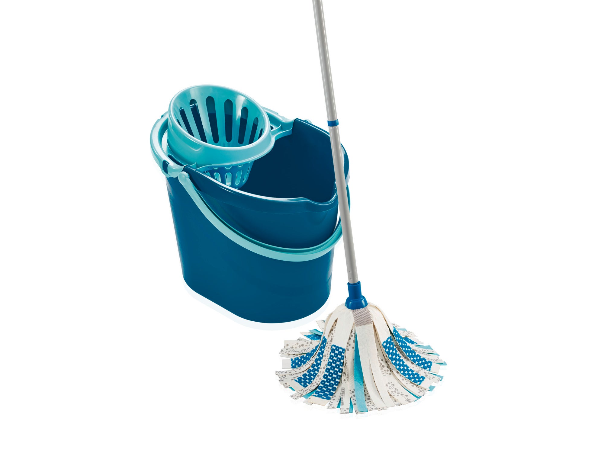 Un set composto da un Power Mop 3in1 con un secchio e un lavapavimenti. Il secchio è di colore turchese e ha uno strizzatore integrato. Ideale per una pulizia efficiente dei pavimenti.