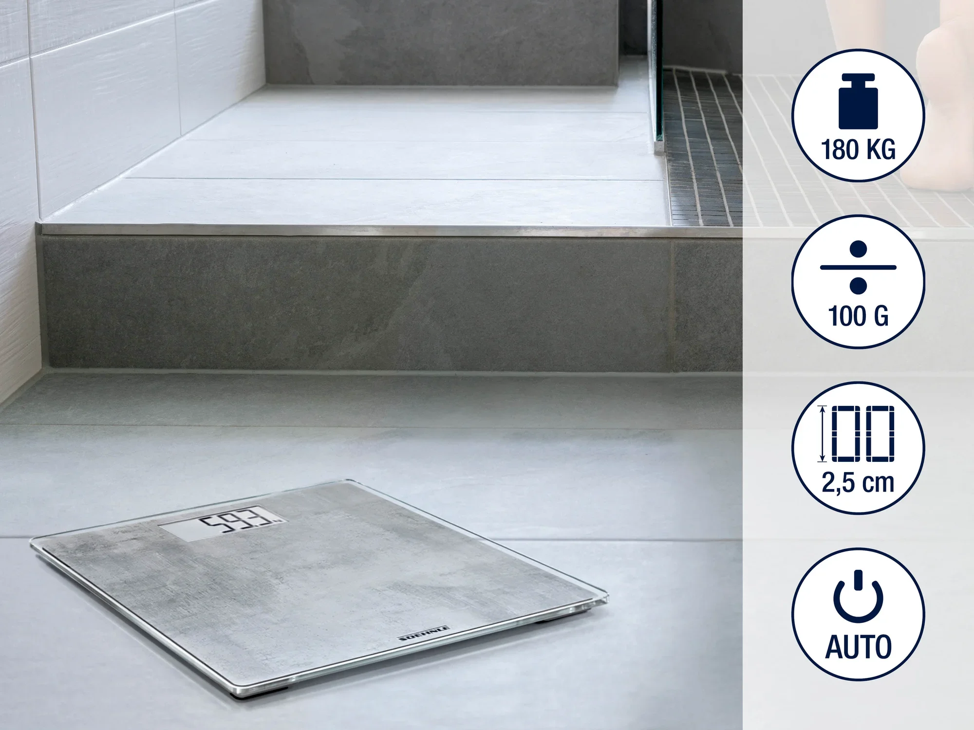 Cyfrowa waga łazienkowa o maksymalnym udźwigu 180 kg i dokładności 100 g. Waga ma 2,5 cm wysokości i posiada funkcję automatycznego włączania.