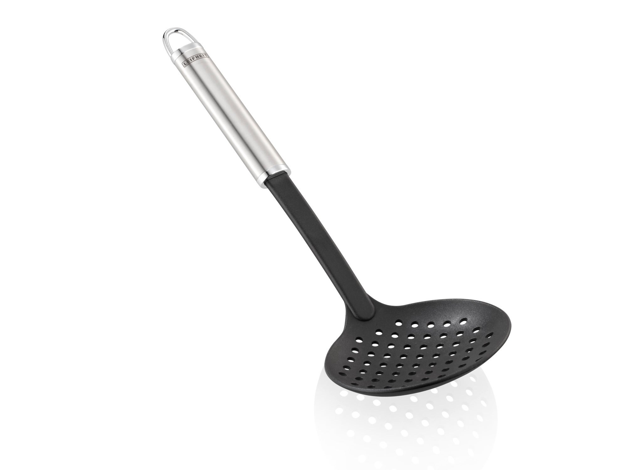 Schaumlöffel aus Nylon mit ergonomischem Griff aus Edelstahl. Ideal zum Abseihen von Speisen. Langlebig und hitzebeständig, perfekt für den täglichen Gebrauch in der Küche.