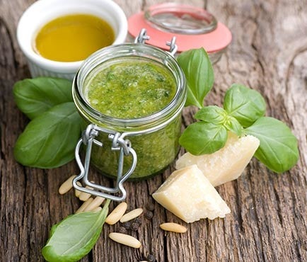 Pesto mit Basilikum - mit Leifheit Geheimtipp