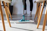 Balai à Poussière Leifheit Superduster Floor - Housse Microfibre Lavable 100x, Pivot 360°, Pour Sols Durs, Plinthes - 9