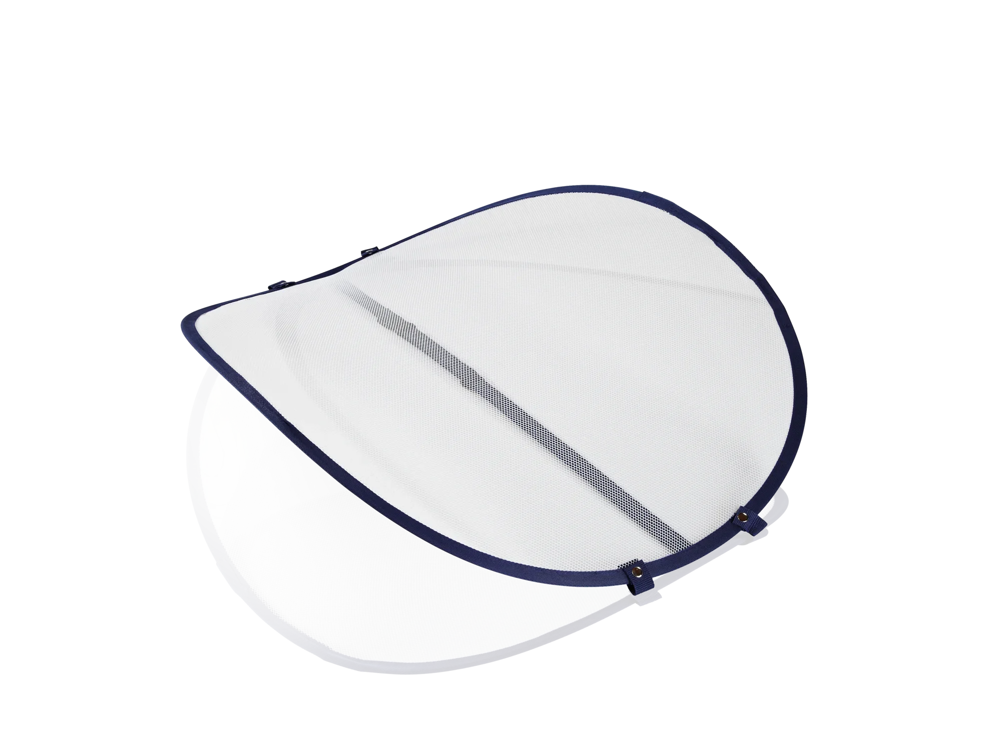 Ein transparentes Trockennetz mit dunkelblauem Rand, das leicht gewölbt ist. Es ist speziell für empfindliche Textilien konzipiert und ermöglicht eine schonende Lufttrocknung.