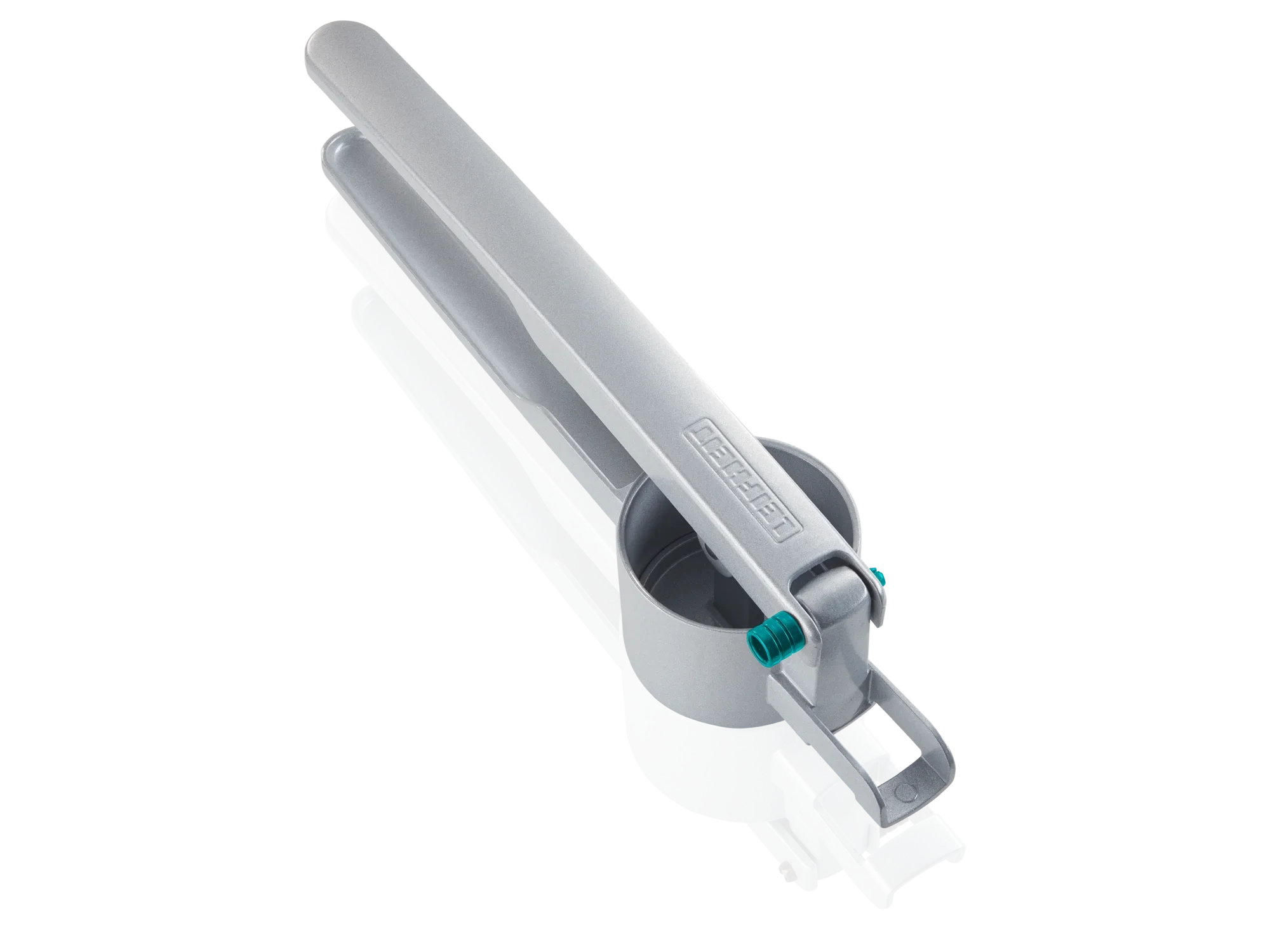 Kartoffel- und Spätzlepresse aus Edelstahl mit ergonomischen Griffen. Ideal zum einfachen Pressen von Kartoffeln und Spätzle. Robustes Design für langlebige Nutzung.