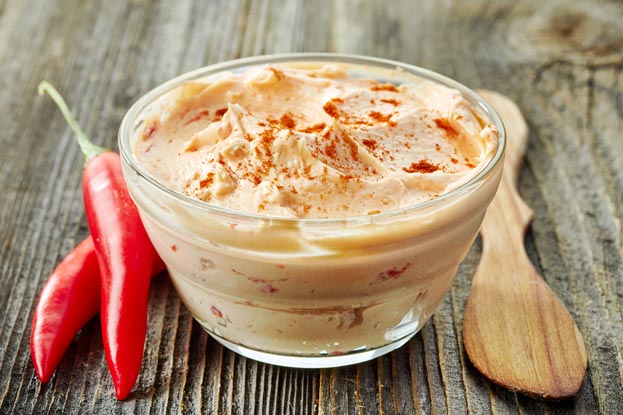 Scharfer Paprika Dip ▶ Rezept für würzigen Aufstrich