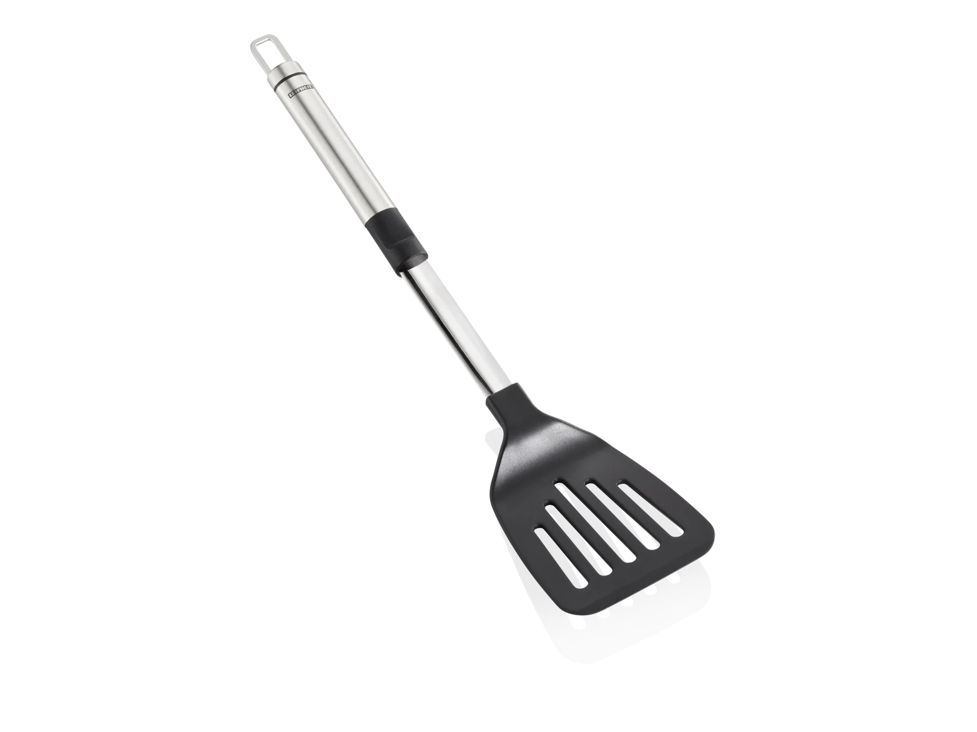 Spatule ProLine en acier inoxydable et nylon. Cet ustensile de cuisine dispose d'un manche ergonomique et d'une large surface rainurée pour retourner facilement les aliments. Idéal pour les ustensiles de cuisine antiadhésifs.