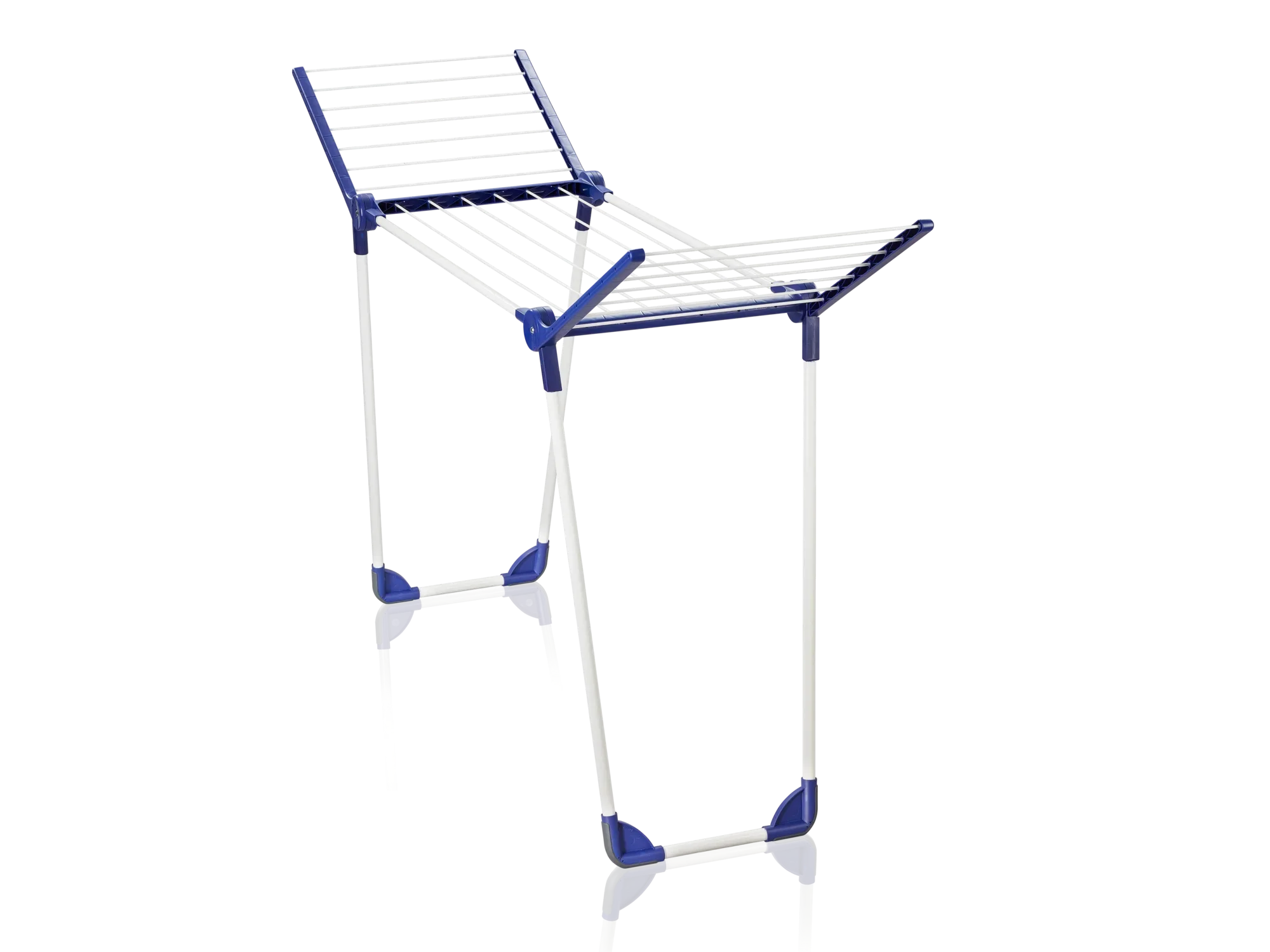 Een witte vrijstaande wasdroger met blauwe accenten, model Pegasus 120 Solid Compact. Deze biedt voldoende ruimte voor het drogen van kleding en is ideaal voor kleine ruimtes.