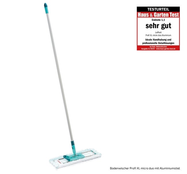 Ein blauer Bodenwischer mit Aluminiumstiel und weissem Mop, daneben ein Testsiegel mit der Bewertung "sehr gut" von Haus & Garten Test.