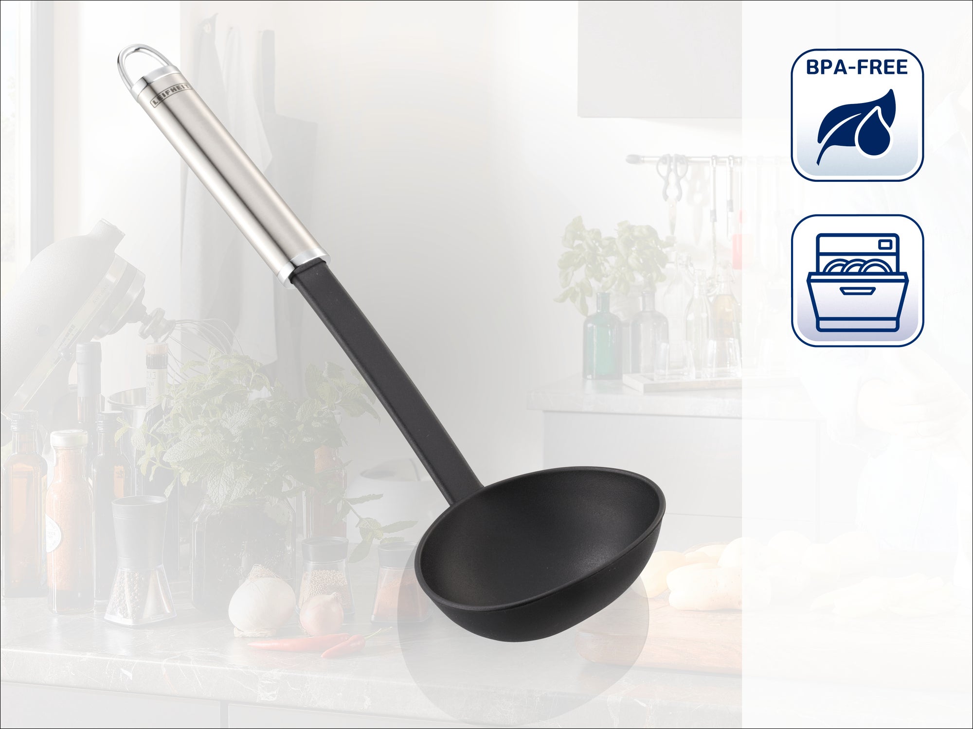 Stainless steel and plastic ladle, ideal for soups and sauces. Dishwasher safe and BPA-free, perfect for everyday use in the kitchen.