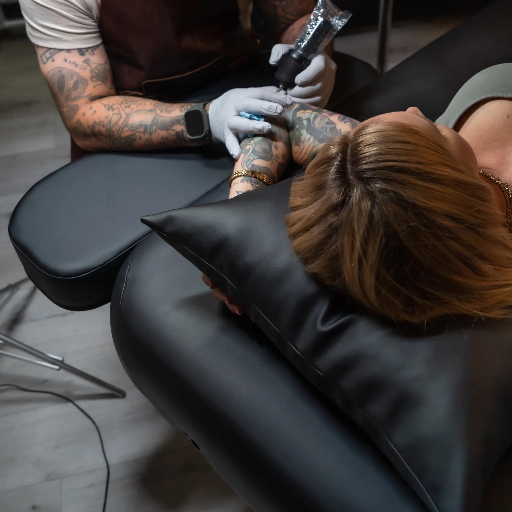 Elektrische Tattooliege HYDRA PRO - multivariabel