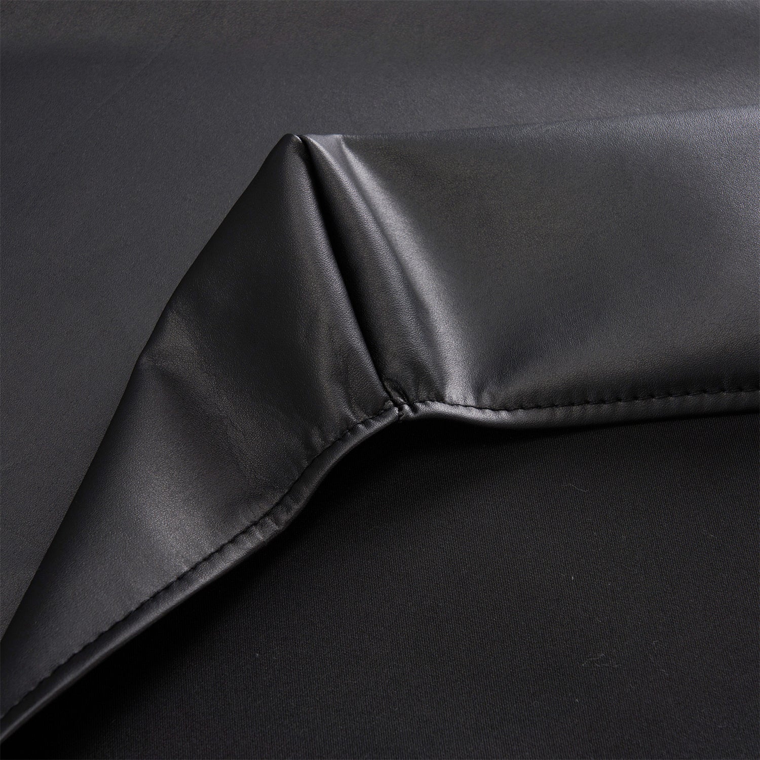 Oil-resistant PU cover for massage table
