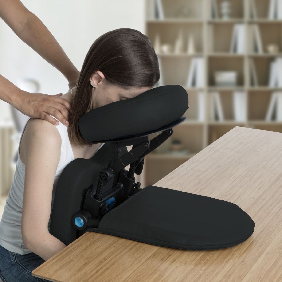 EARTHLITE TravelMate Portable Tabletop Massage Kit