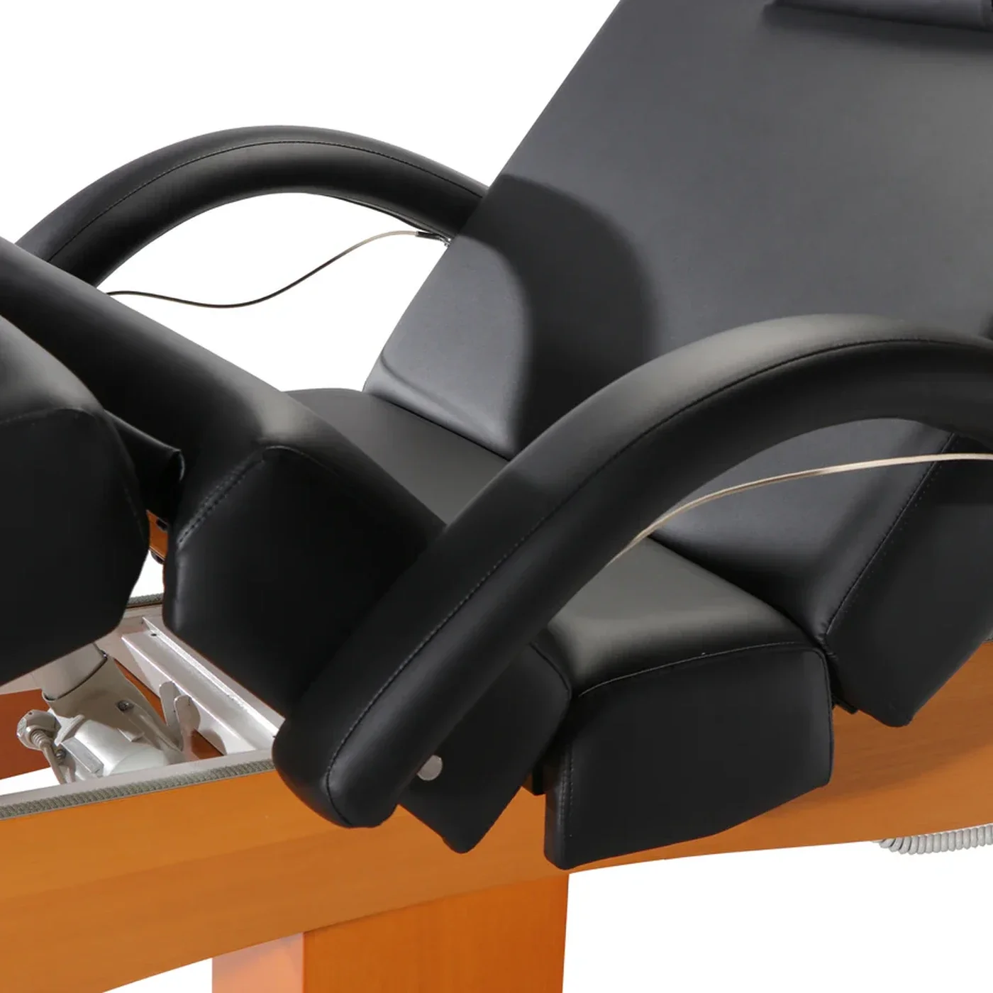 Master Massage Maxking Electric Salon Treatment Couch | Black