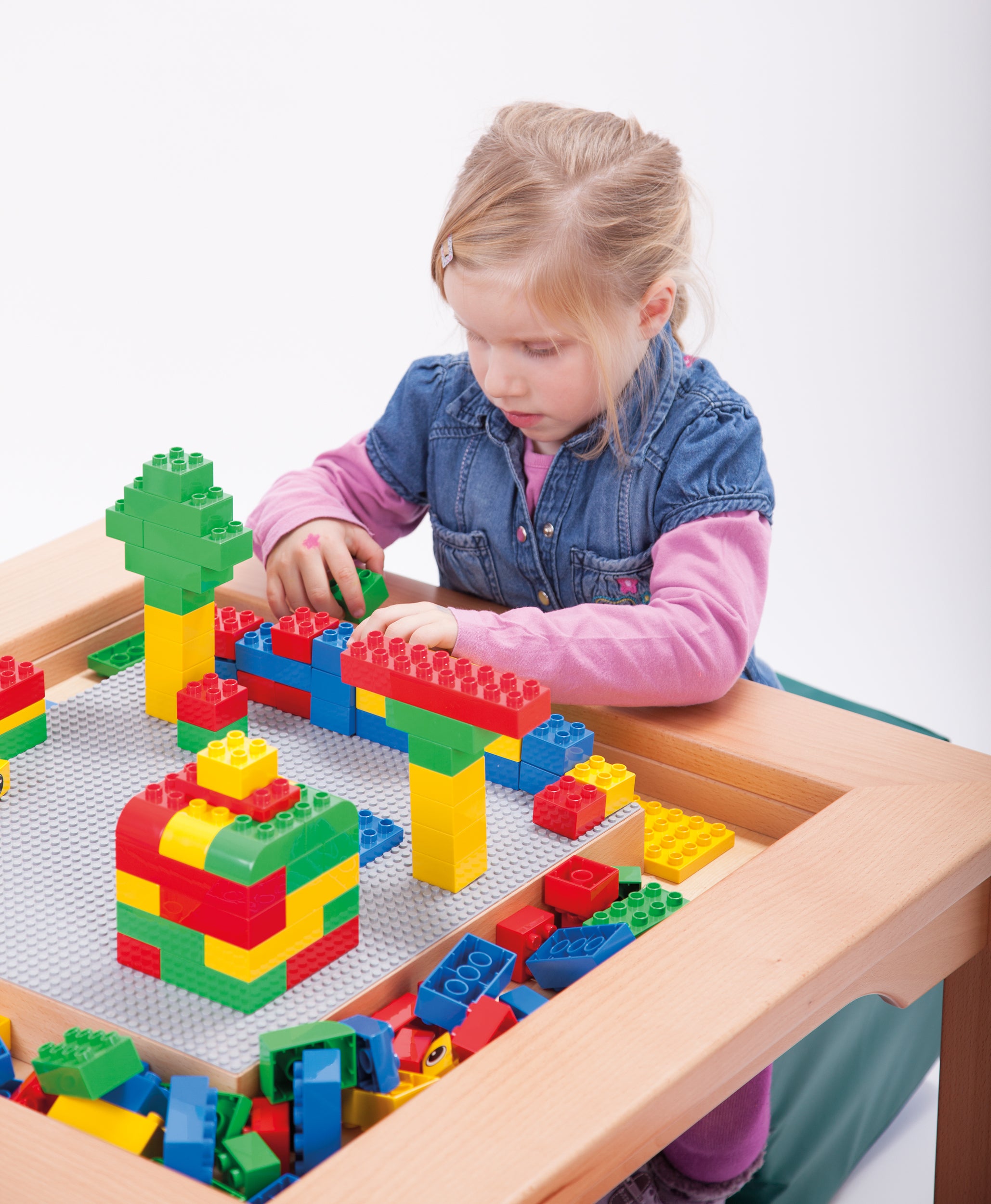 Spieltisch für LEGO®/DUPLO® inkl. Steine, gesamte Tischfläche 76 x 76 cm aus der Kategorie Tische