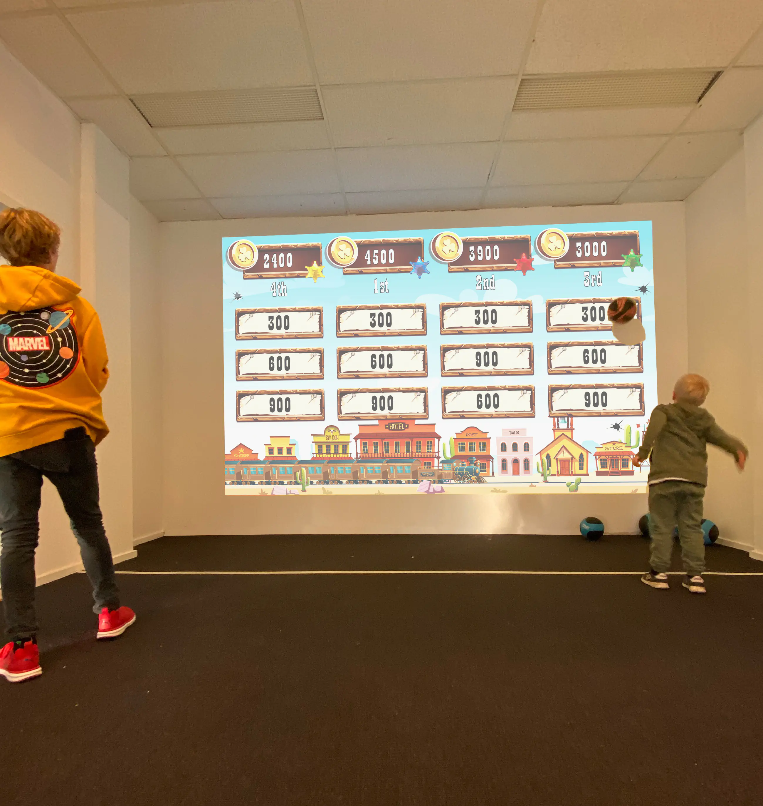 ActiveFloor SPORTSWALL MAX3 Premium - Wandprojektion aus der Kategorie ActiveFloor