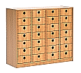 Schrank mit 28 Massivholzkästen,  98 cm hoch, 112,5x40 cm (B/T), aus der Kategorie -Schränke mit Massivholzkästen