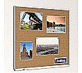 Korktafel 120x120 cm, mit durchgehender Ablage,