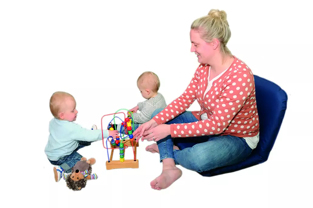 SITZFIX® Bodensitz, Sitzfläche: 43 x 45 cm, Rückenlehne mehrstufig verstellbar, ausgeklappt 94x47  aus der Kategorie Personalstühle