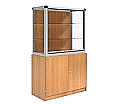 Vitrine, mit Unterschrank, 180 cm hoch, 100x50 cm (B/T), Holzrückwand, aus der Kategorie Ausstellungsvitrinen