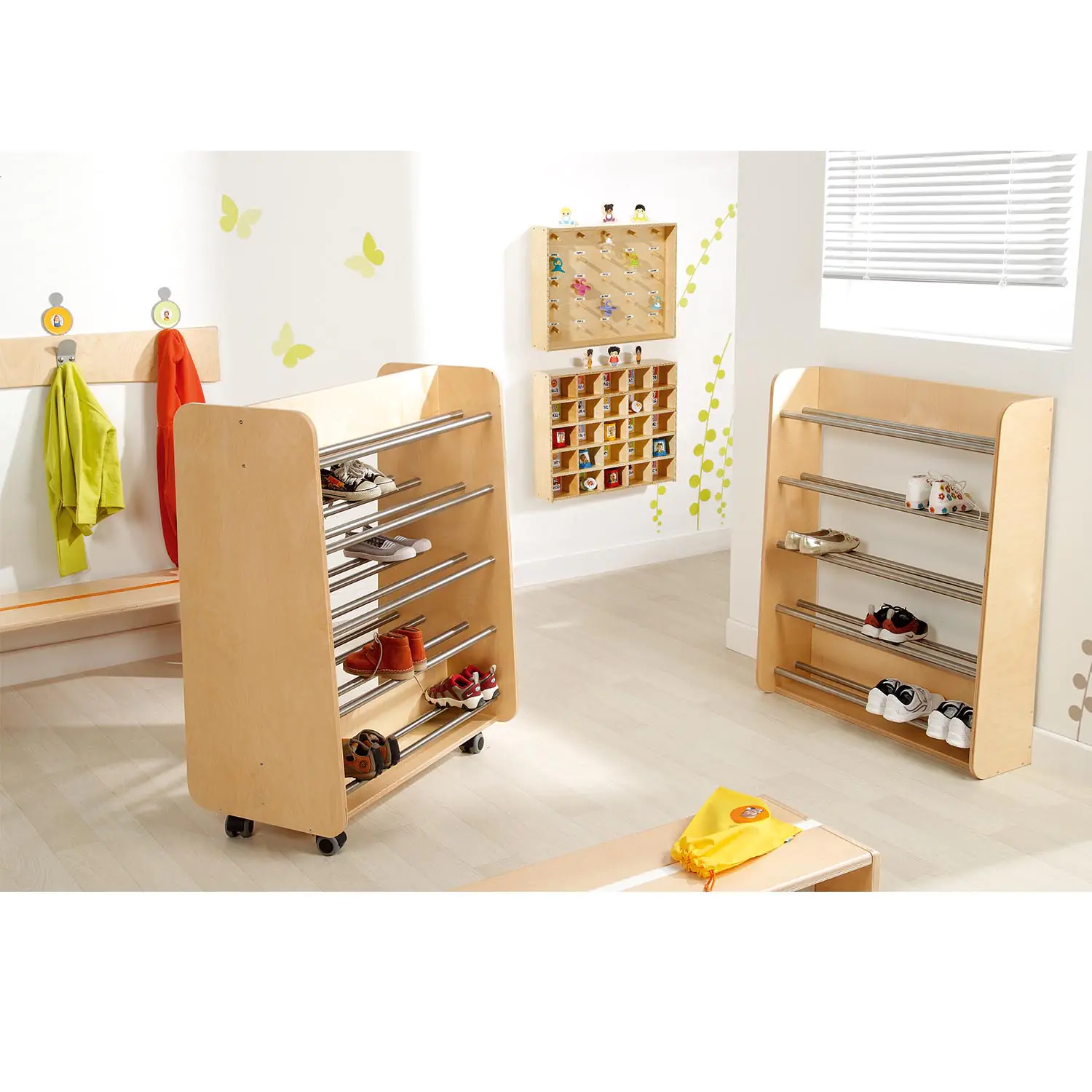 Schuhwagen für bis zu 40 Paar Schuhe, B/H/T 42 x 90 x 76 cm,  Buche Multiplex natur
  aus der Kategorie freistehende Garderoben