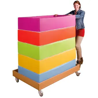 Transportwagen für Schaumstoffbettchen aus der Kategorie Betten