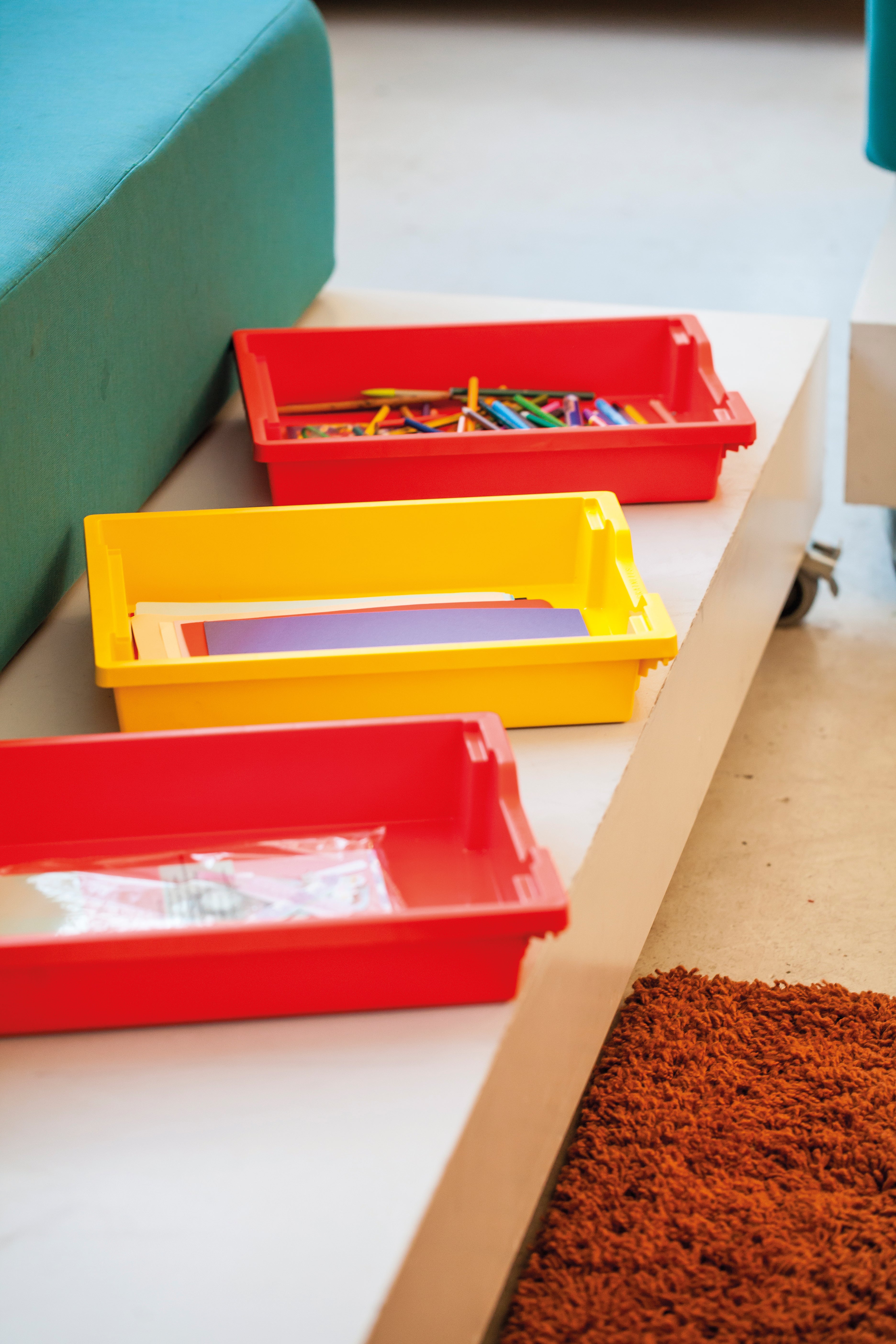 Gratnells SHALLOW Box S B/H/T 312x75x427mm, feuerhemmend, 100% recyclebar, kratzunempfindlich aus der Kategorie Aufbewahrungskisten