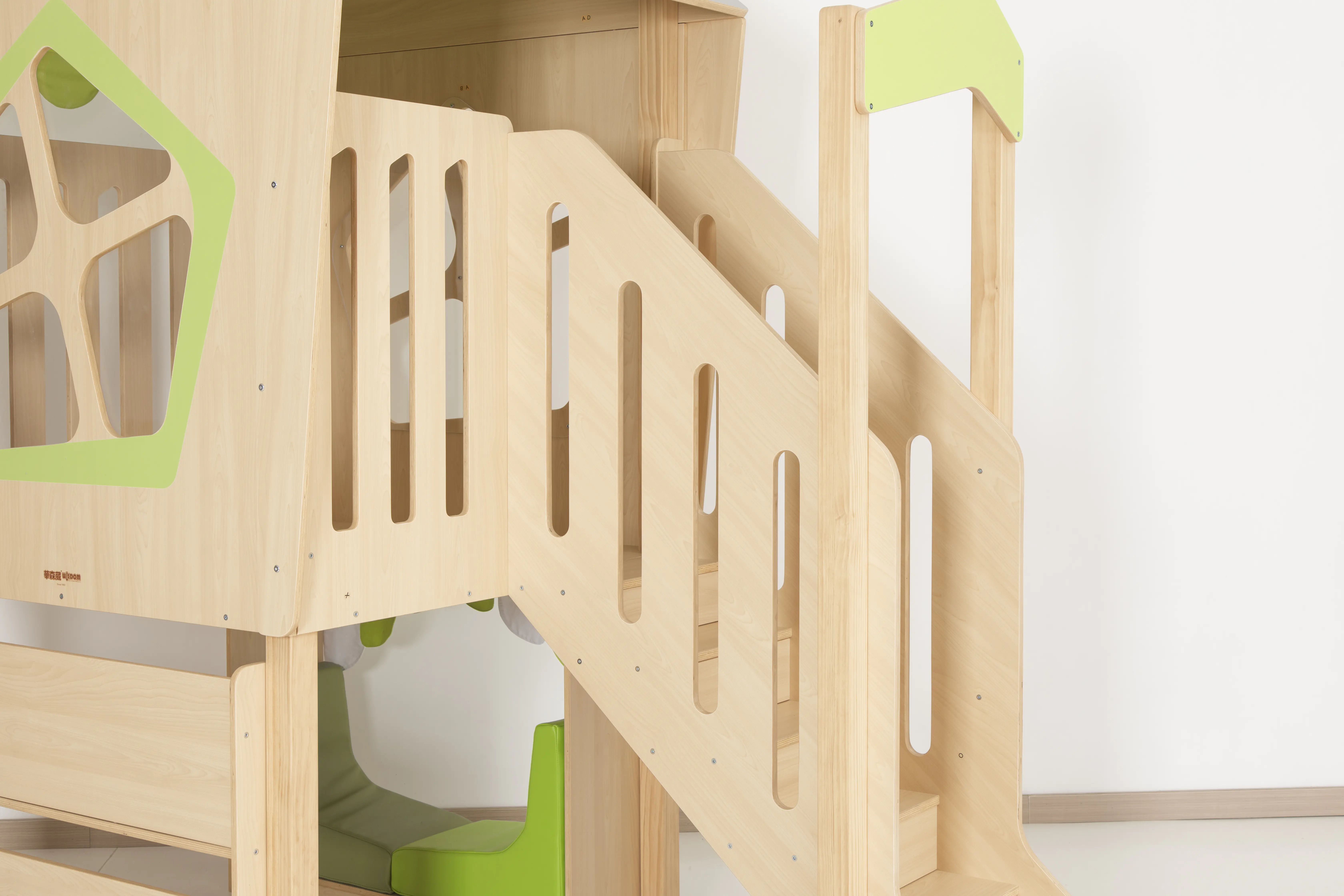 Wisdom Owlaf | Baumhaus | 226 x 116 x 229 cm | Holz aus der Kategorie Bausteine & Spiellandschaften