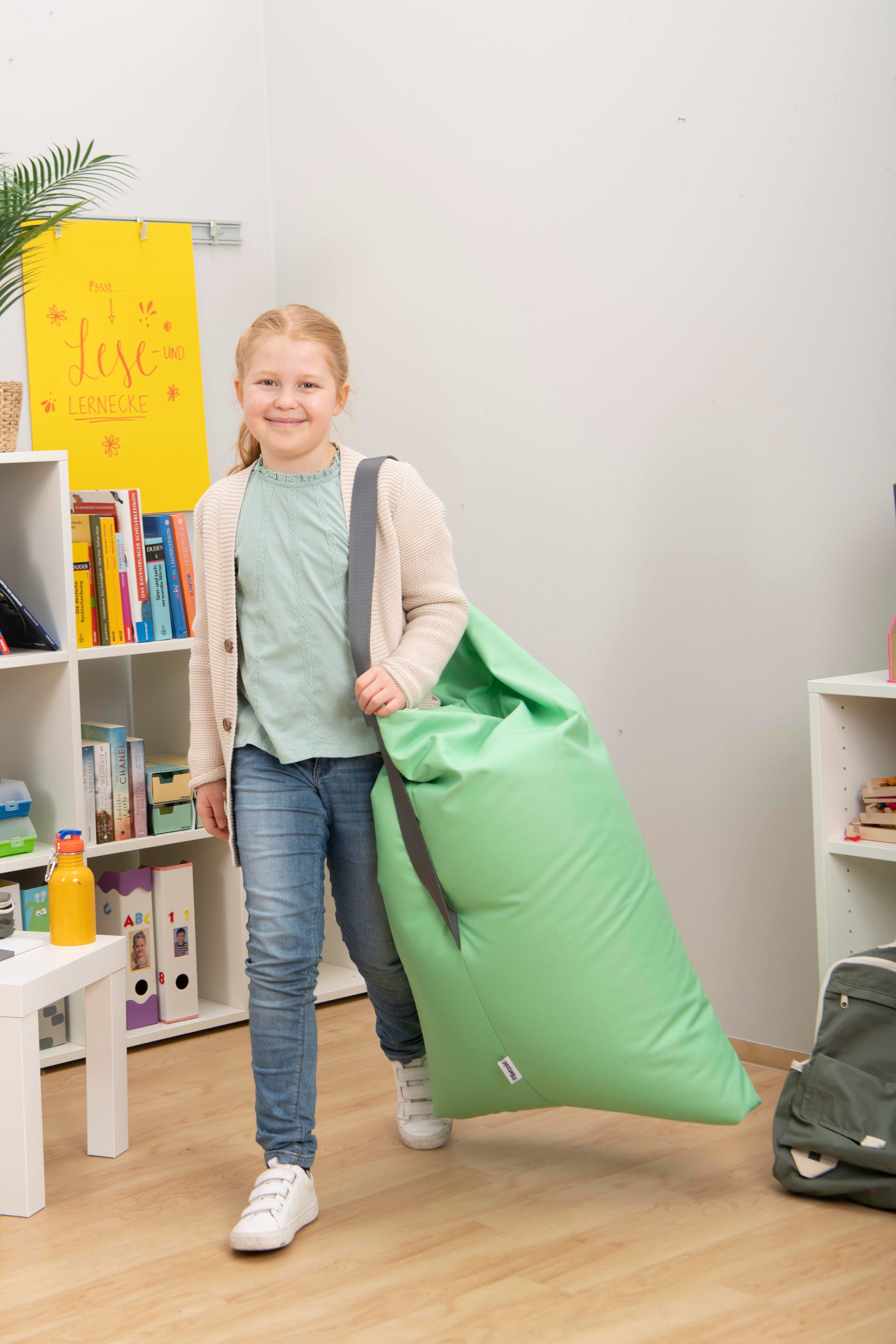 Betzold Tragbarer Sitzsack für Kinder, H/B/T 80 x 55 x 20cm, wasserdicht aus der Kategorie Sonstige Sitzgelegenheiten