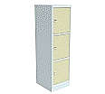 Schließfachschrank aus Stahl, 150 cm hoch,  37x50 cm (B/T), 3 Fächer, 1-spaltig, aus der Kategorie Schließfachschränke
